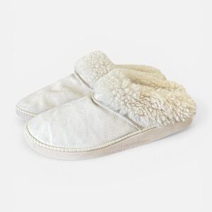 OluKaiKui Genuine ShearlingSlipper Women Size 10 Puka Color
